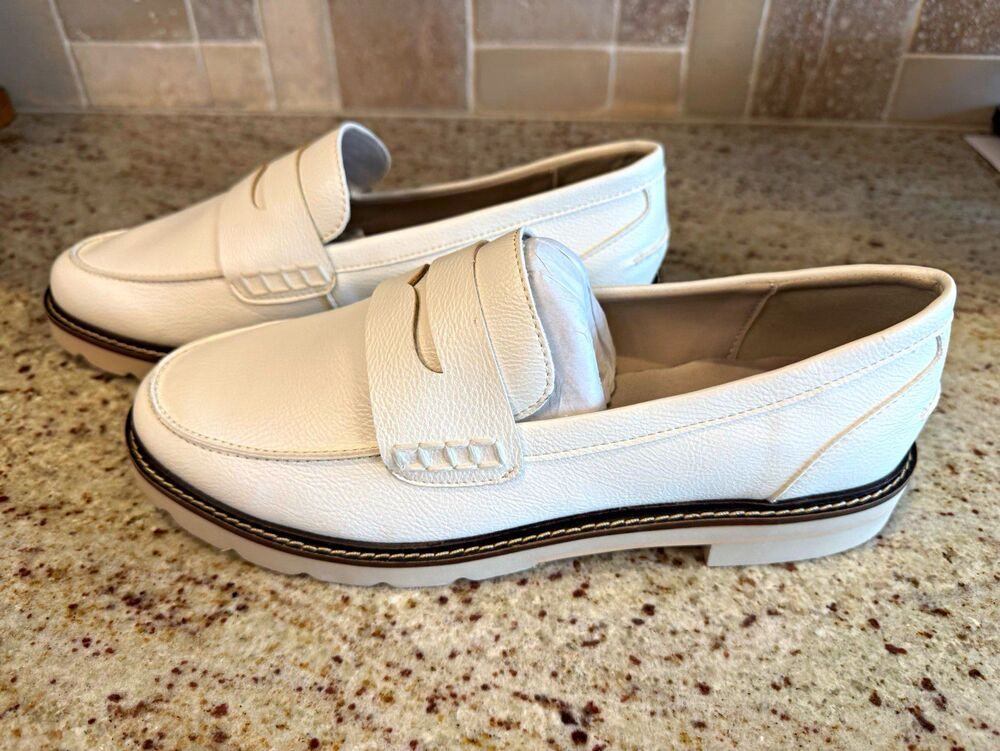 Anne Klein Women’s White Slip On Loafer Flat Round Toe Comfort Size 8.5